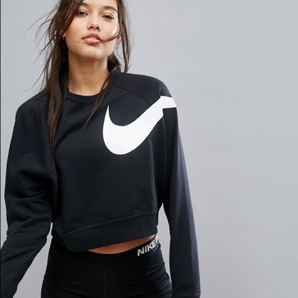 NWT Nike Cropped  Long Sleeve Top - Picture 2 of 8